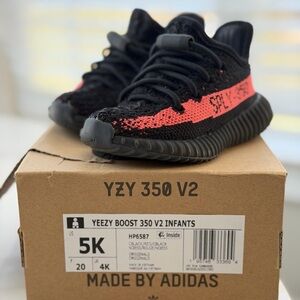 Yeezy Boost 350 V2 Kids Shoes - Black and Red